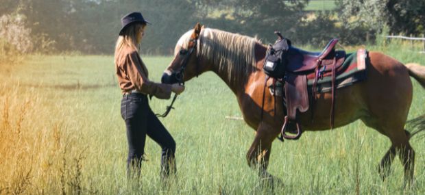 Students want to know how to become saddle fitters in Australia.